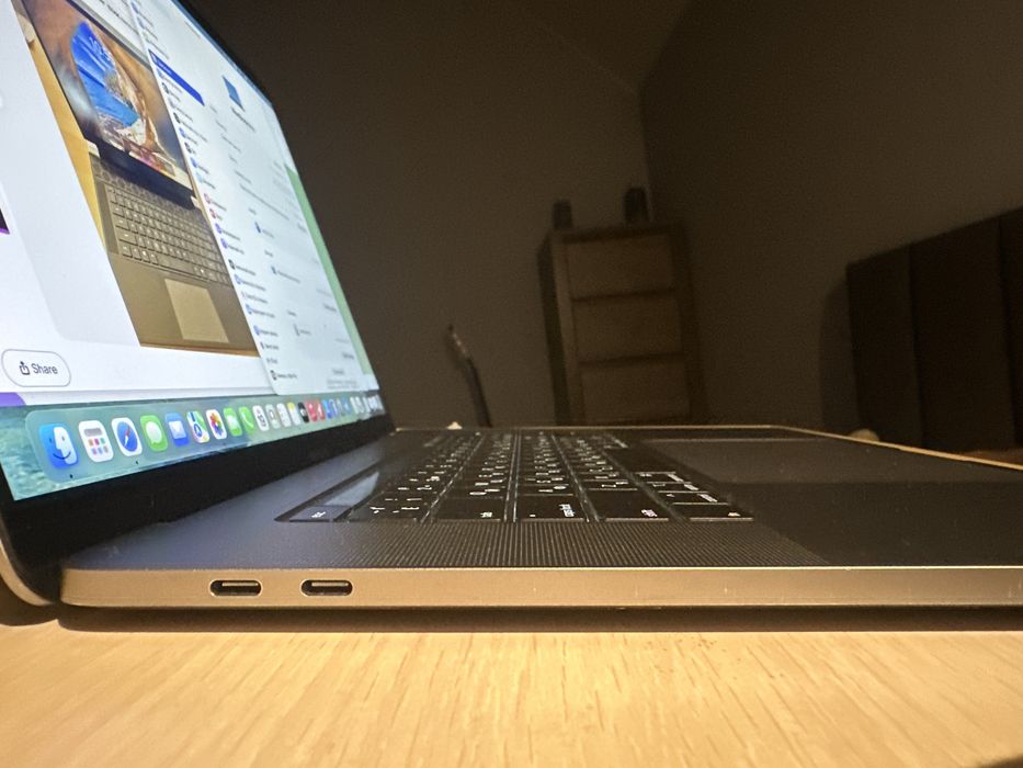 Macbook pro 16 i9