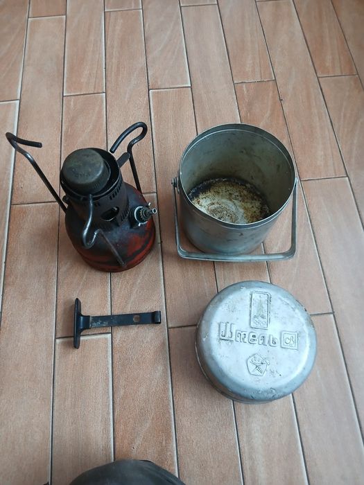 Продам газові і вуглекисневі балони,шмелі,редуктор,різаки.