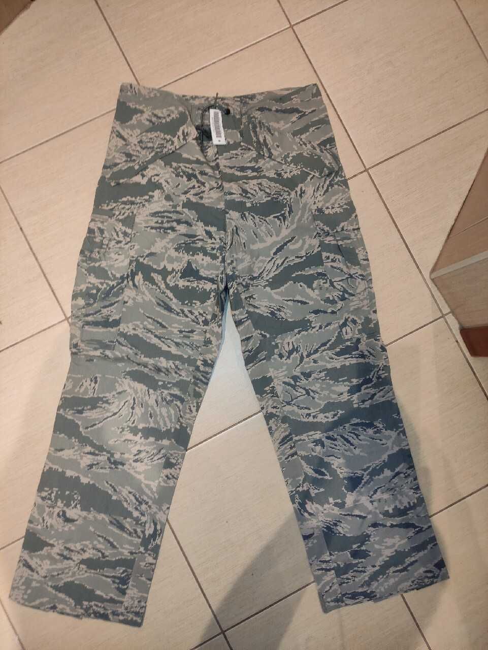 Spodnie GORE-TEX US Air Force Digital Tiger Stripe - Small Regular SR