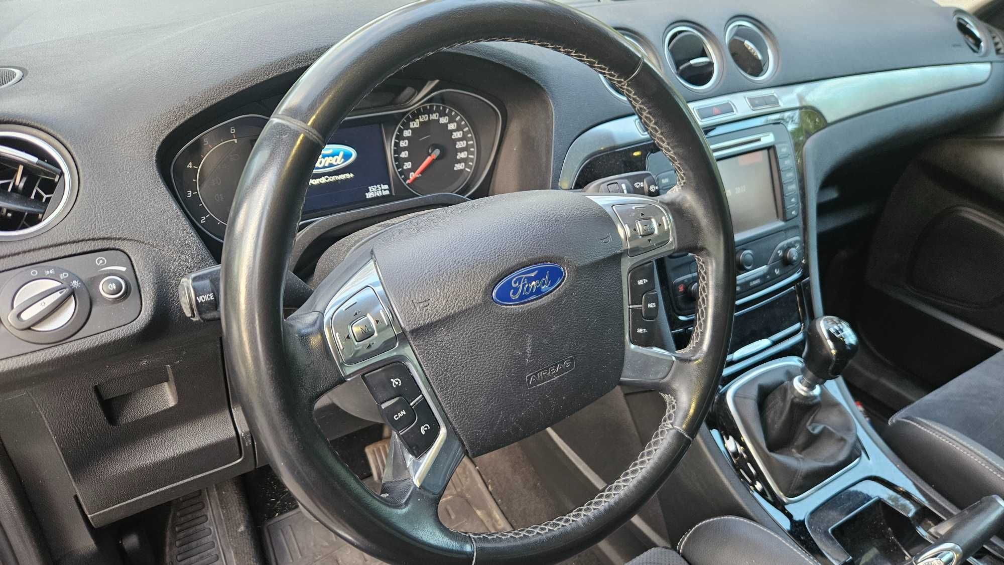 Ford S-MAX 2.0 140km 7 osobowy titanium  panorama xenon Keyless Go