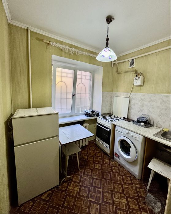 Продам. Центр. Сталинка. Греческая площадь. 1 комната