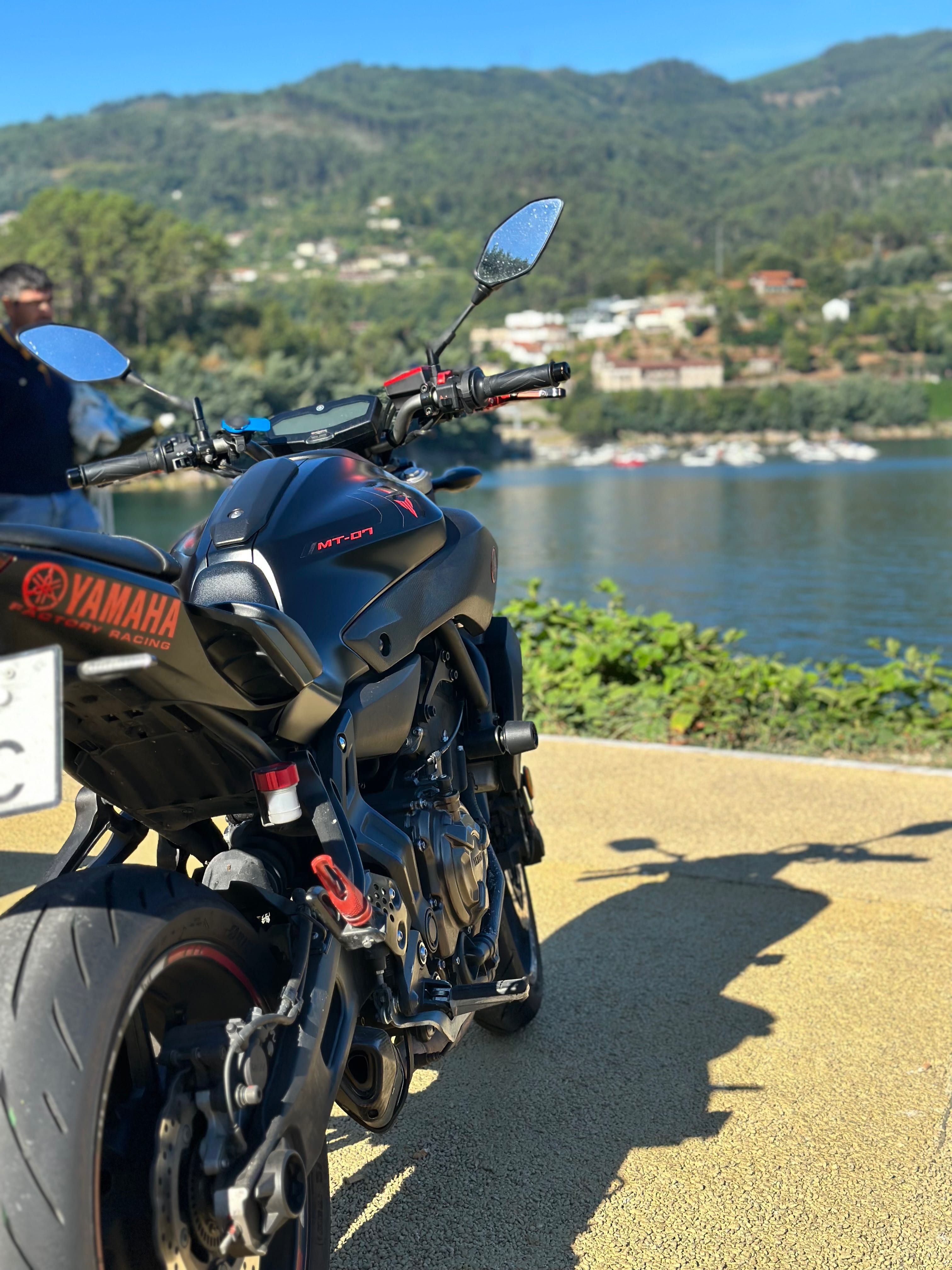 MT07 YAMAHA com extras