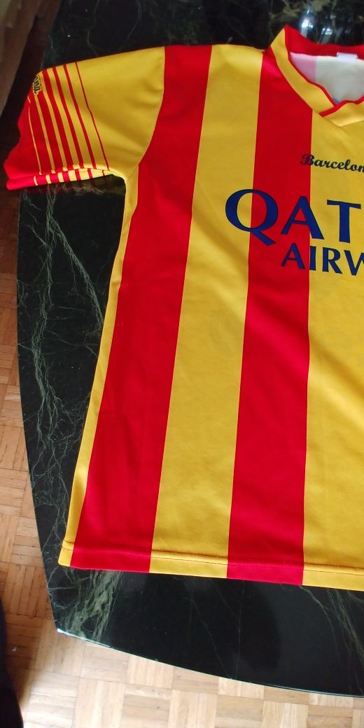 Sprzedam koszulkę fc Barcelona Messi roz m