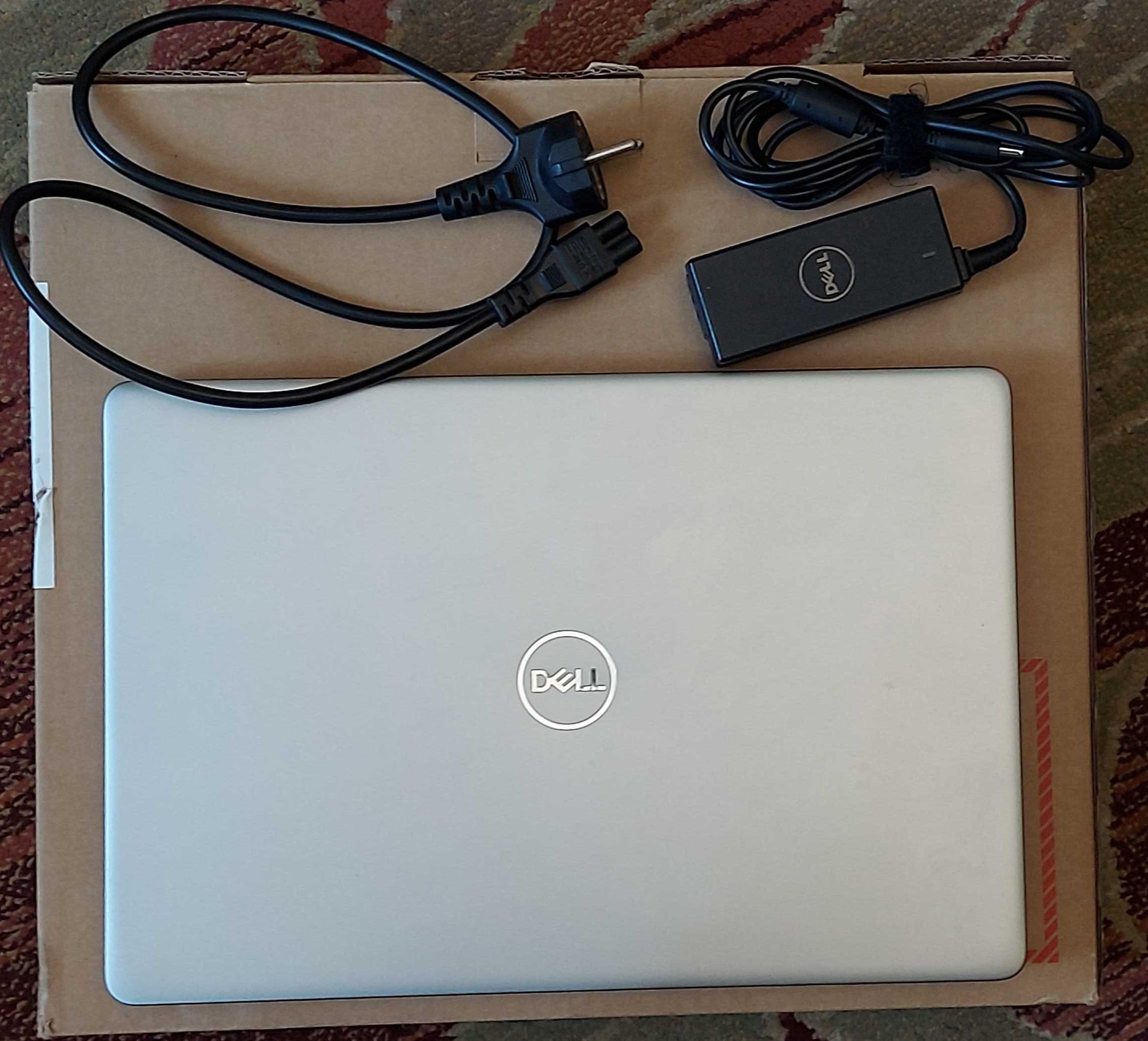 Dell Vostro 5370 i5-8250U/8GB/256/10Pro FHD/stan bdb.