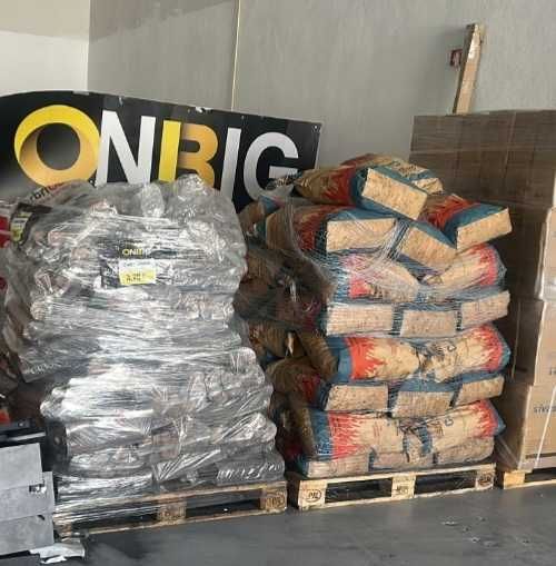 Palete carvão vegeteal  150€
Palete madeira para a lareira 150€