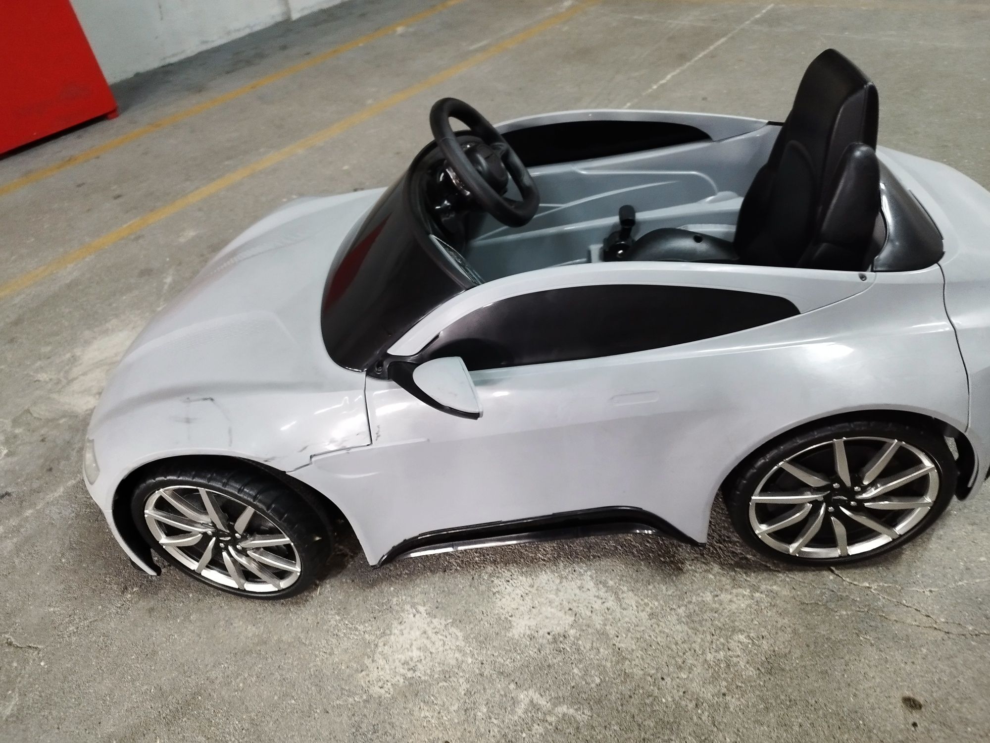 Carro elétrico Feber