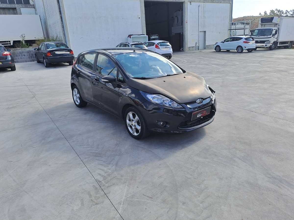 Ford Fiesta 1.25, 2010 pequeno toque