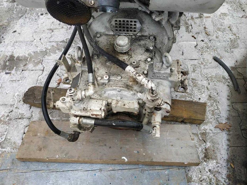 Silnik stacjonarny CAT D333 210KM diesel z przekładnią MG509