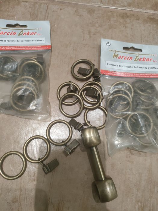 Miedziane kółka z żabkami do karnisza