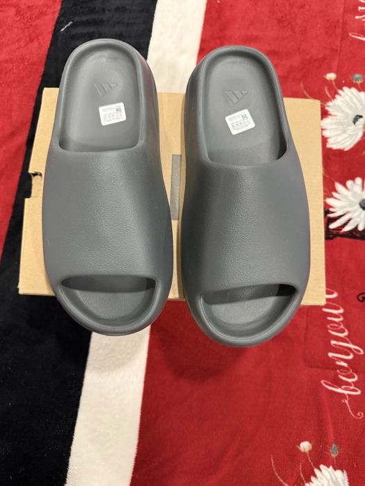 Adidas yeezy Slide