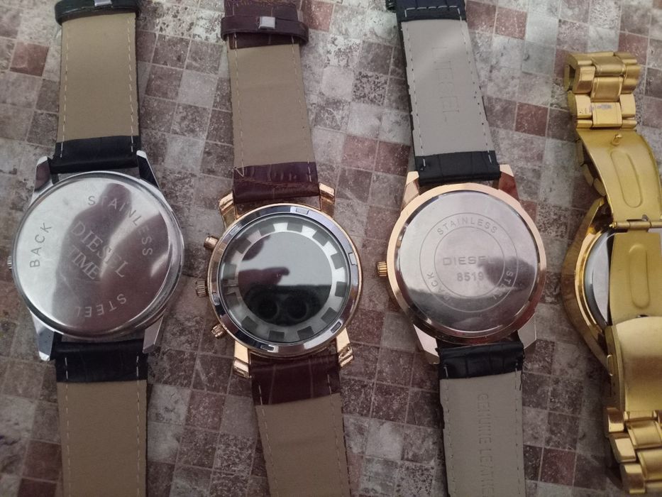 Продаю годинники нові