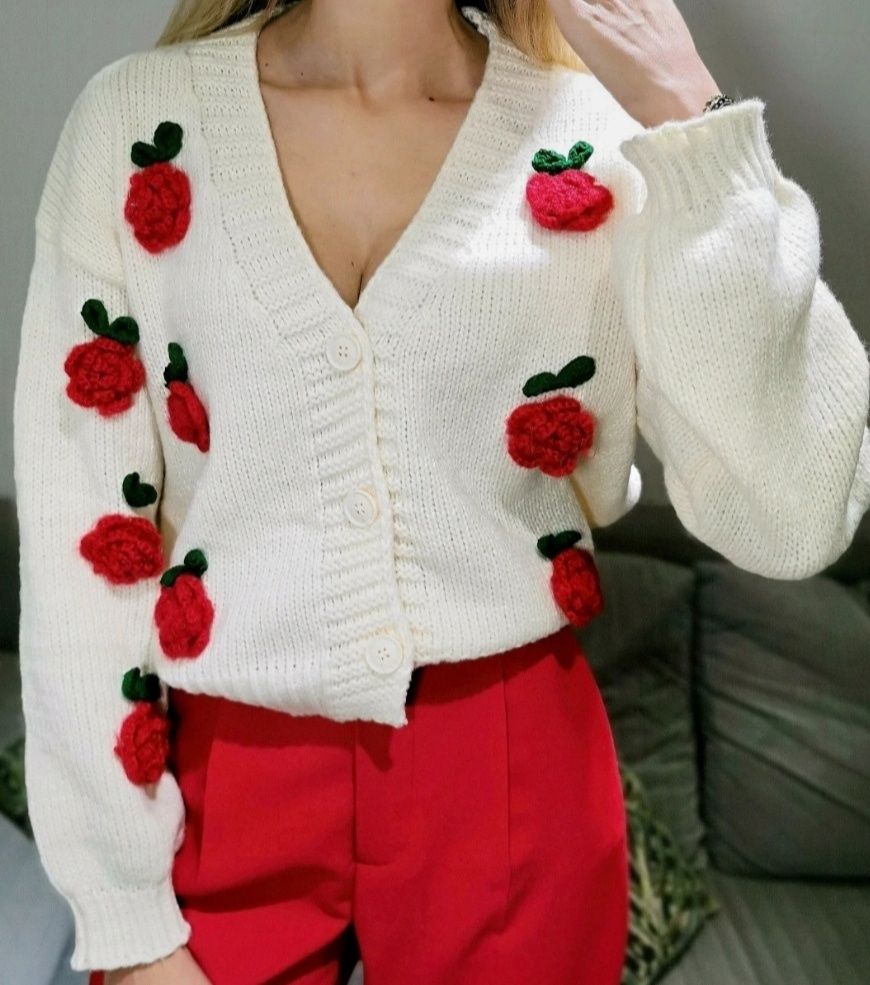 Sweter sweterek kardigan w kwiaty kwiatki róże listki 3d 3D flowers