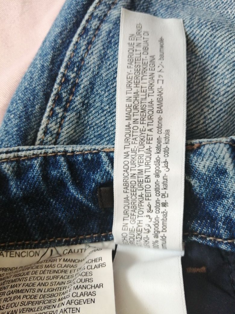 Jeansy z wysokim stanem Massimo Dutti