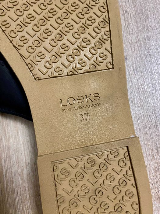 Женские кожаные шлепанцы Looks by Wolfgang Joop