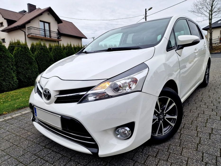 Toyota Verso I właś. PREMIUM 1.6 benzyna 137tyś km. PANORAMA KAMERA Serwis STAN BDB