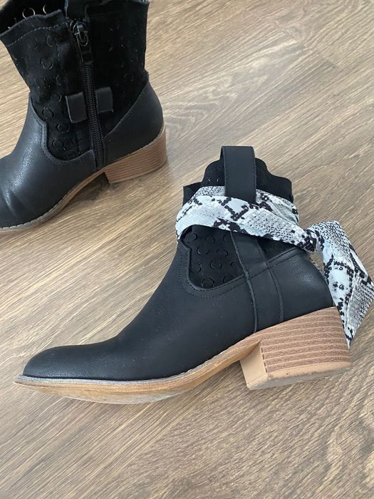 Bota preta 36 como novas
