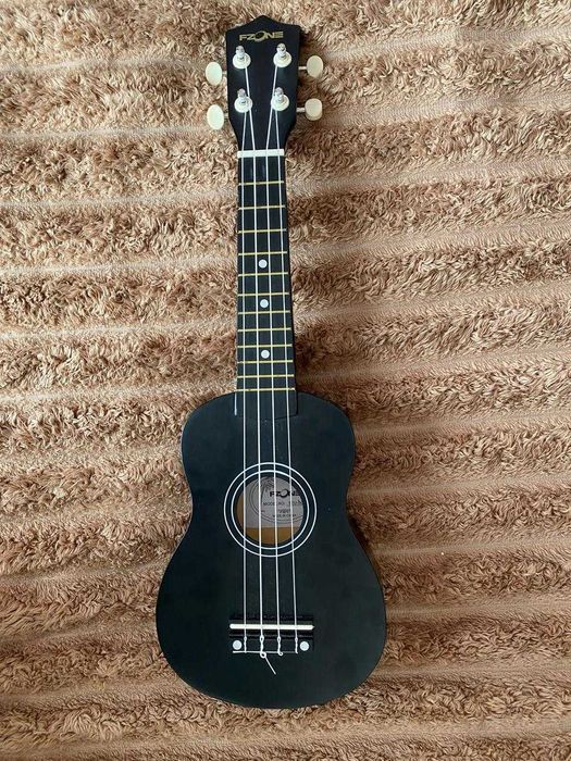 Окулеле "FZONE"майже нове