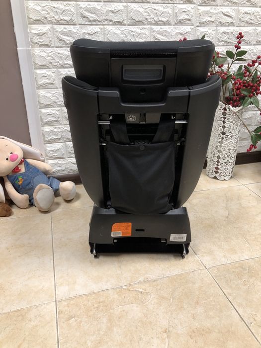 Автокрісло Britax Romer ADVANSAFIX M i-Size Група 1/2/3 (9-36кг)