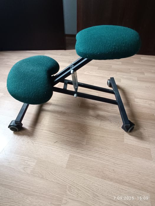 Klęcznik, regulowana wysokość w łatwy sposób