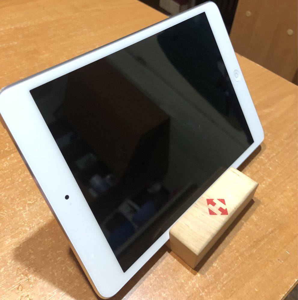 Продам Appel iPad mini 16gb