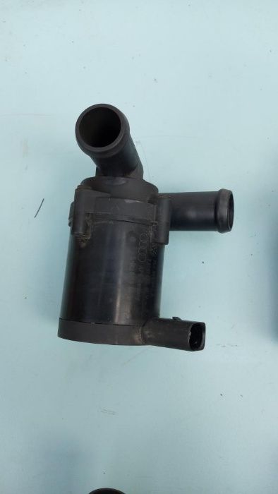 Насос подкачки тосола Volkswagen Touareg Audi Q7 T5 т5 Насос помпа