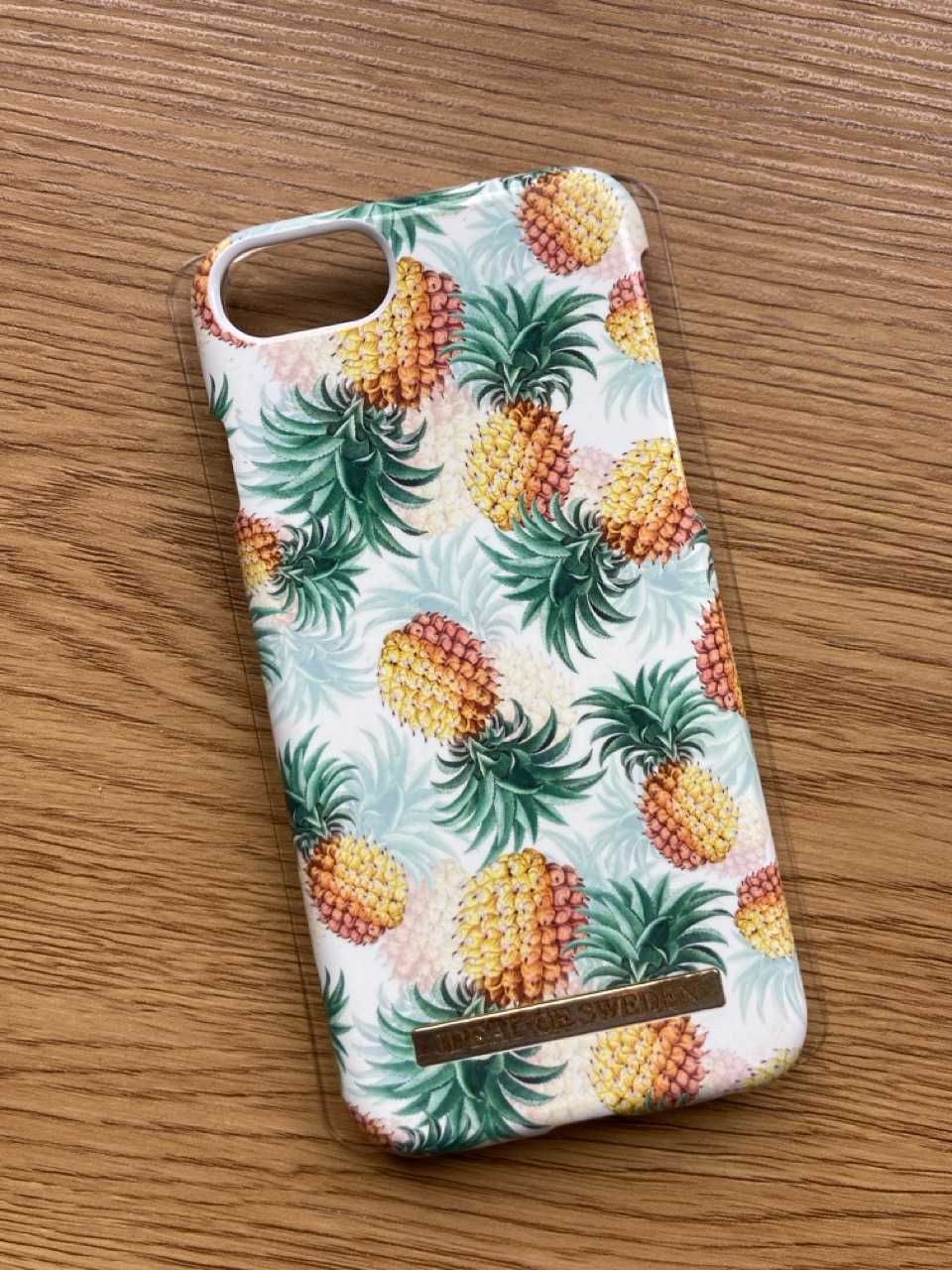 etui na iPhone 6/7/8/SE iDeal of Sweden ananasy + drugie gratis