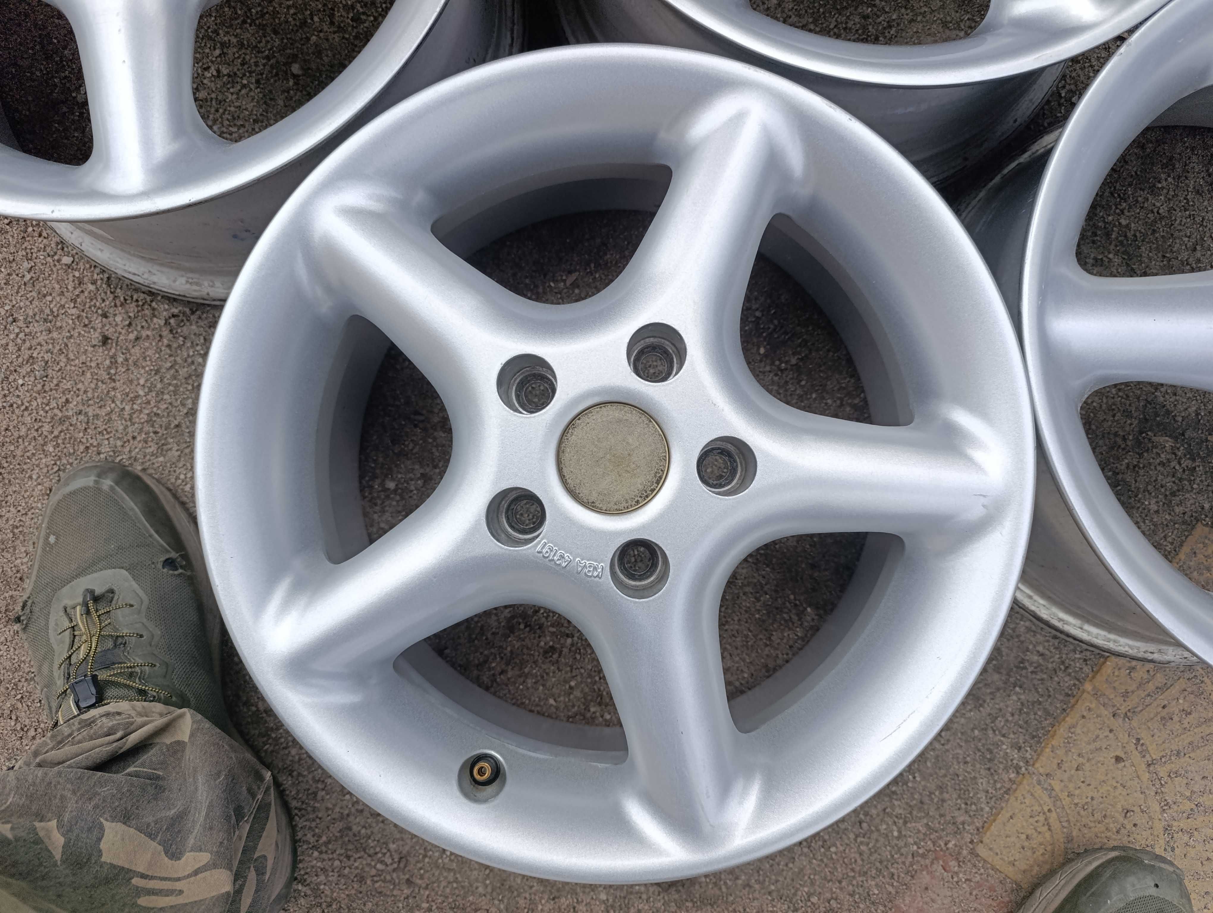 Диски литі r15 5*114.3 Toyota Corolla Camry Auris Renault Honda Mazda