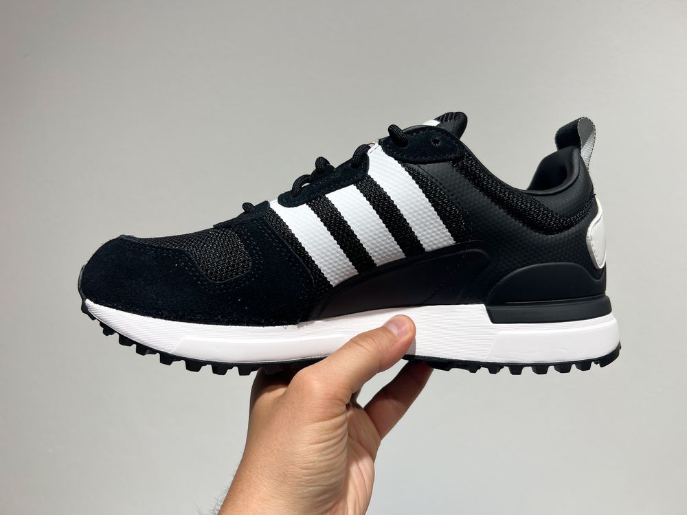 Кроссовки Adidas Originals ZX 700 HD FX5812