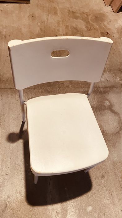 Krzeslo białe Ikea