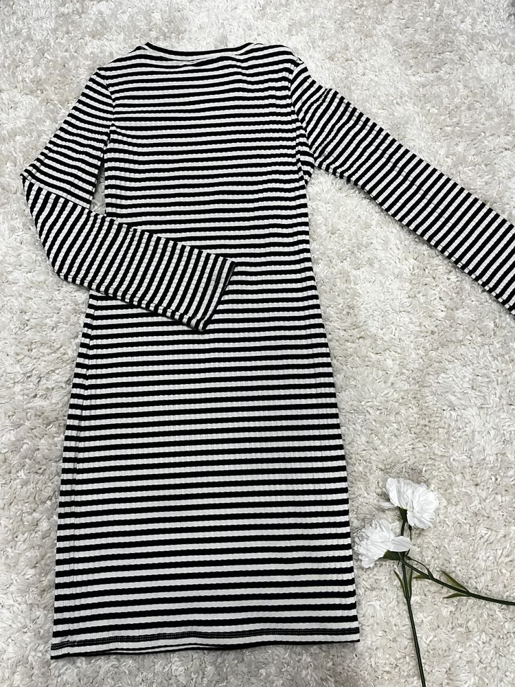 Sukienka obcisła midi beżowa w czarne paski H&M S
