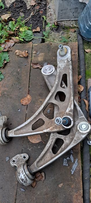 Продам восстановленные передние рычаги BMW E46.