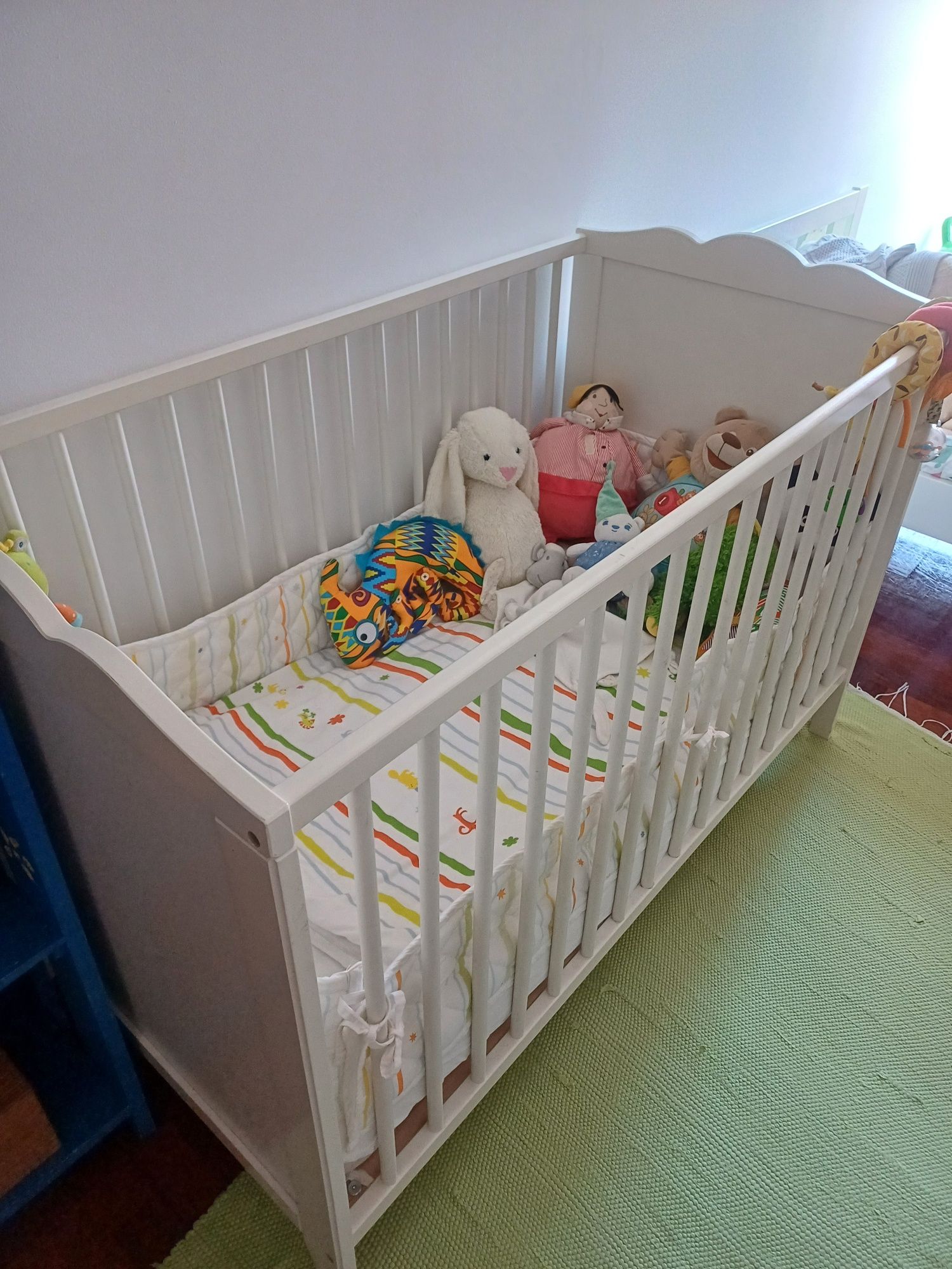 Berço / cama grades ikea + colchão