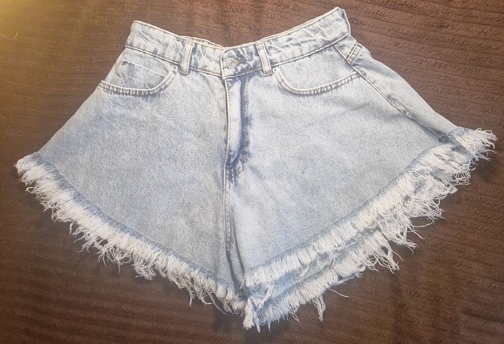 Джинсові мега-стильні шорти М розмір
