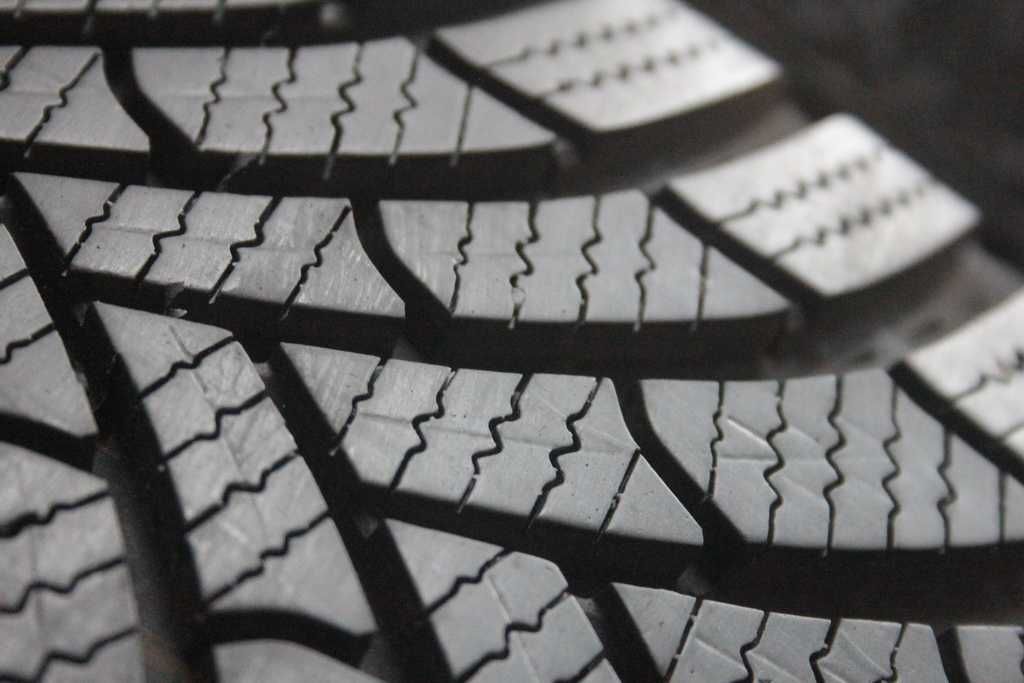 195/65/15 Semperit Speed-Grip 5 195/65 R15