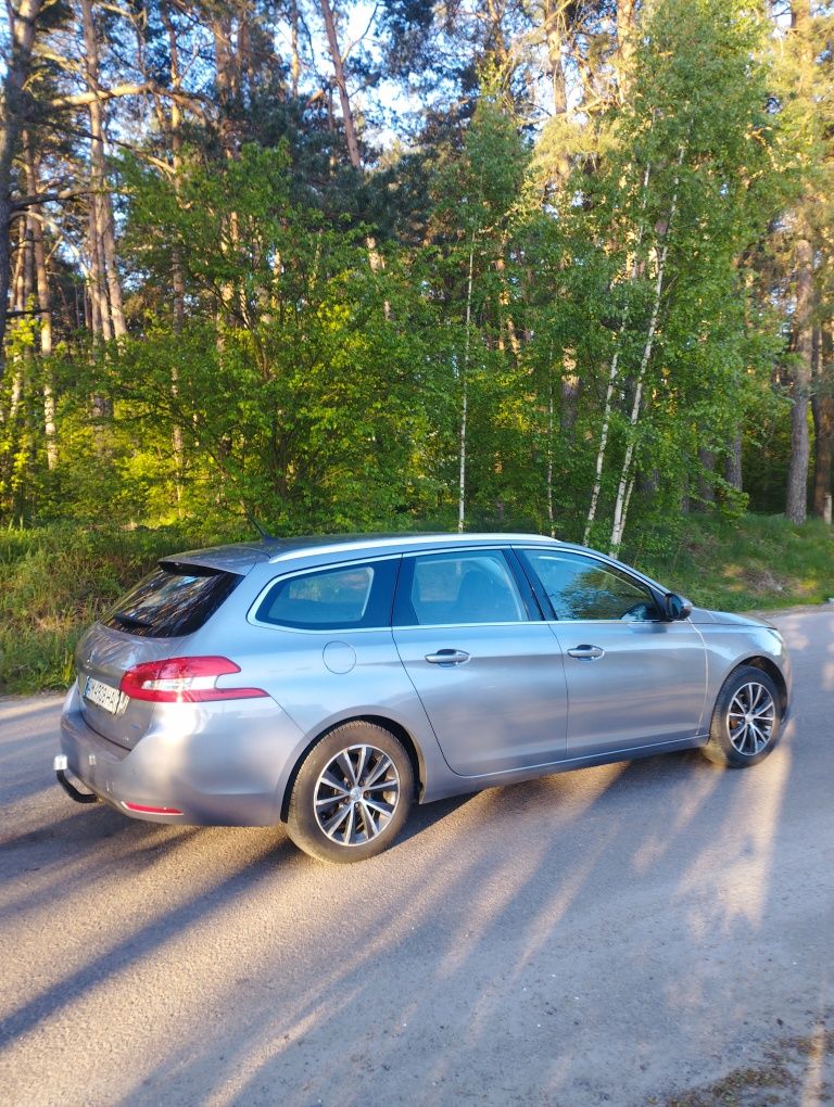 Продам Peugeot 308.