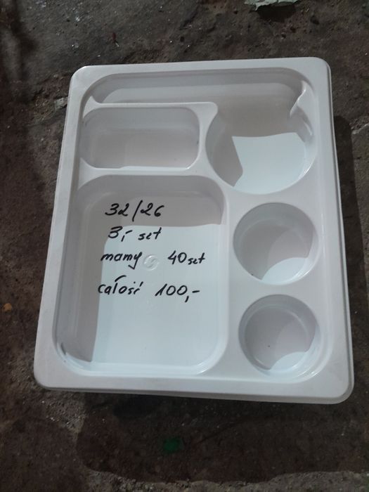 Tace do obiadu plastikowe