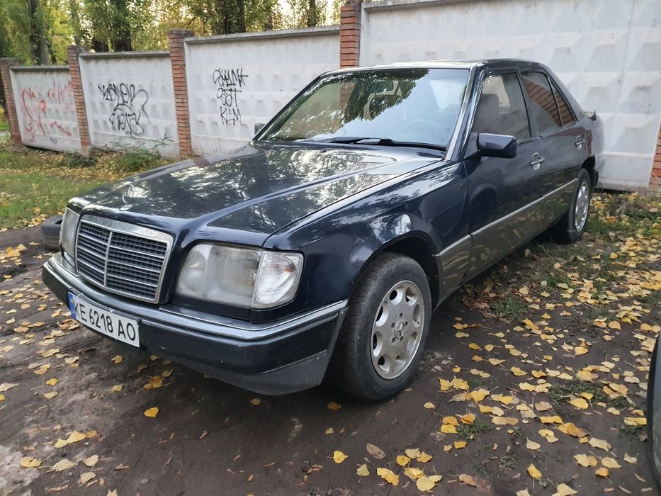 Мерседес E200. Mercedes-Benz 124