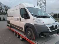 Peugeot Boxer 3.0-niesprawny silnik-cena 5900 zł. netto do negocjacji.