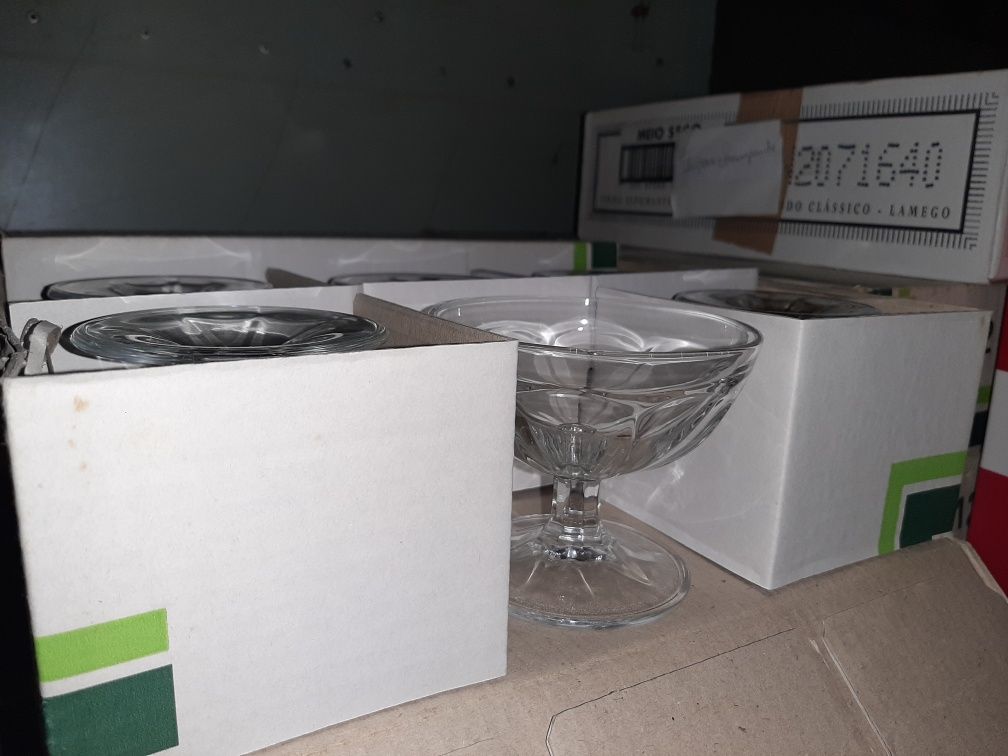 Taças de champanhe/fruta e outros