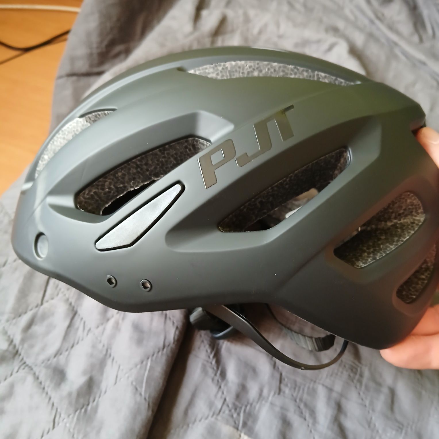 Kask rowerowy czarny