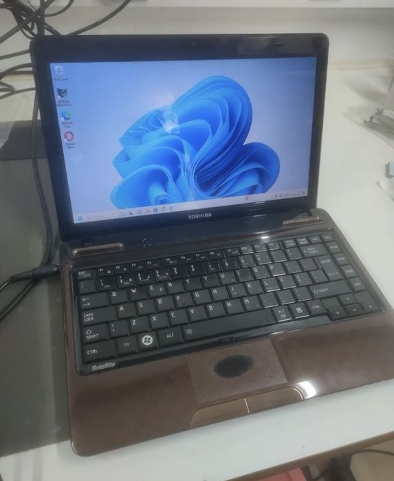 Portátil Toshiba 14" 8GB SSD 240GB
