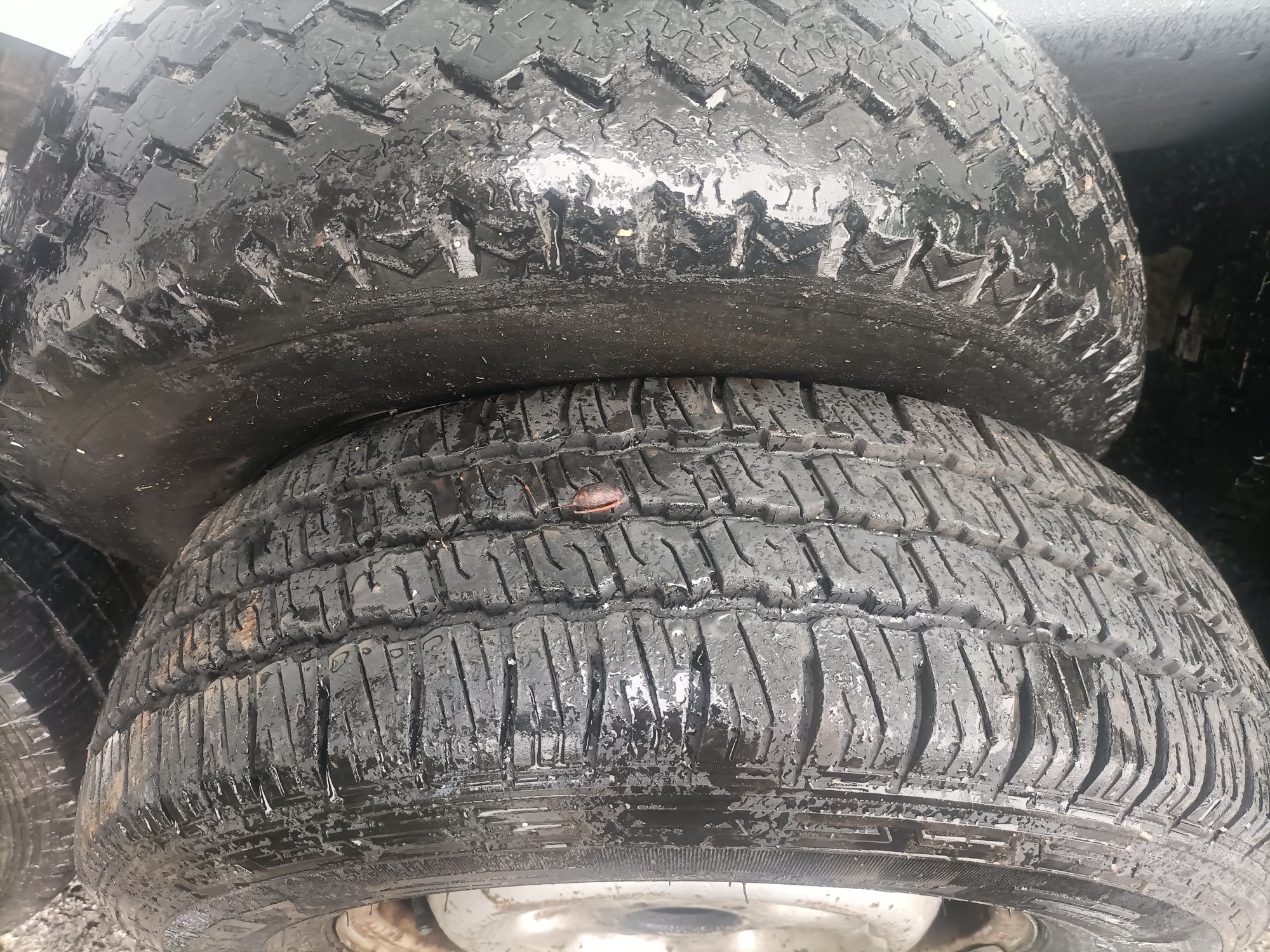 Jantes com pneus ford transit 1993