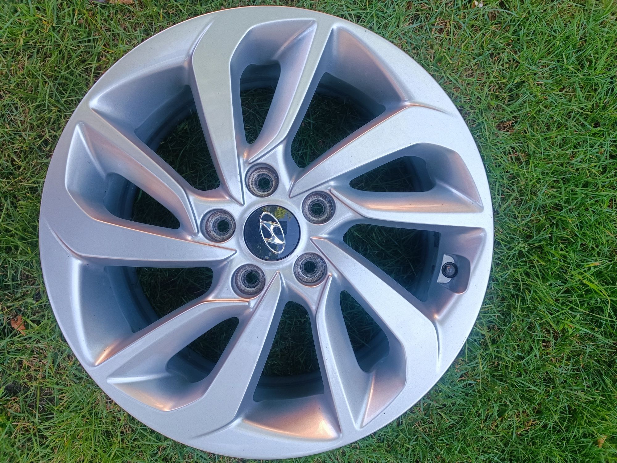 Oryginalna felga 17 Hyundai Tucson z czujnikiem ciśnienia