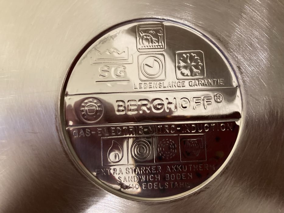 Продається жаровня овальна BergHOFF з кришкою-сковородою 9 л.