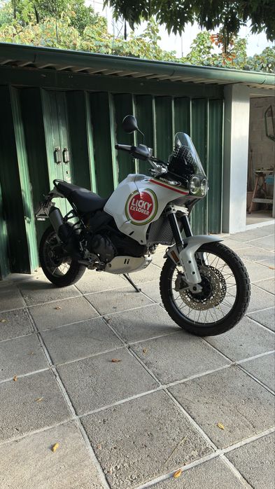 Ducati DesertX - ano: 2022