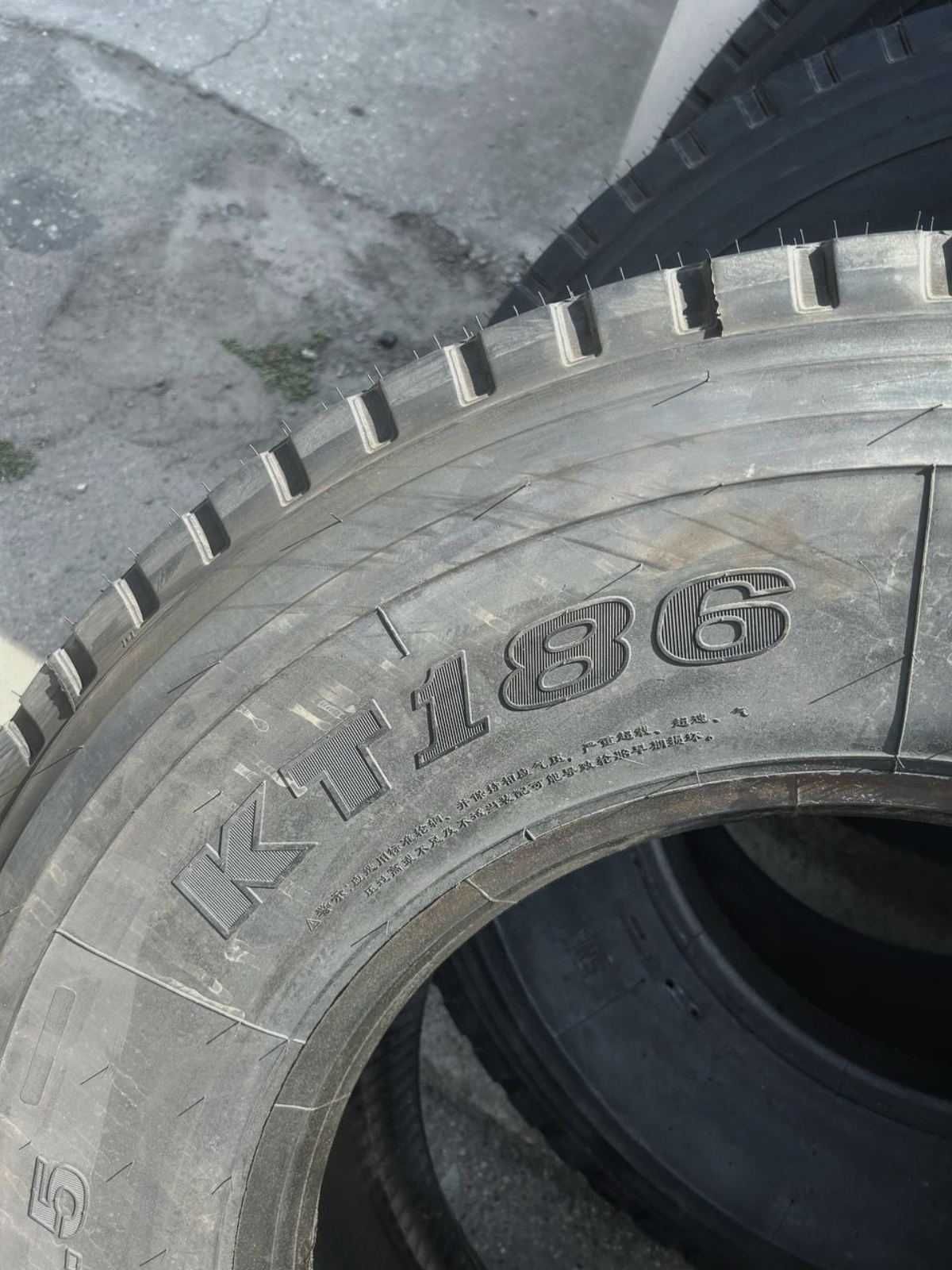 Вантажні шини KUNLUN кермо/причіп 385/65/22,5