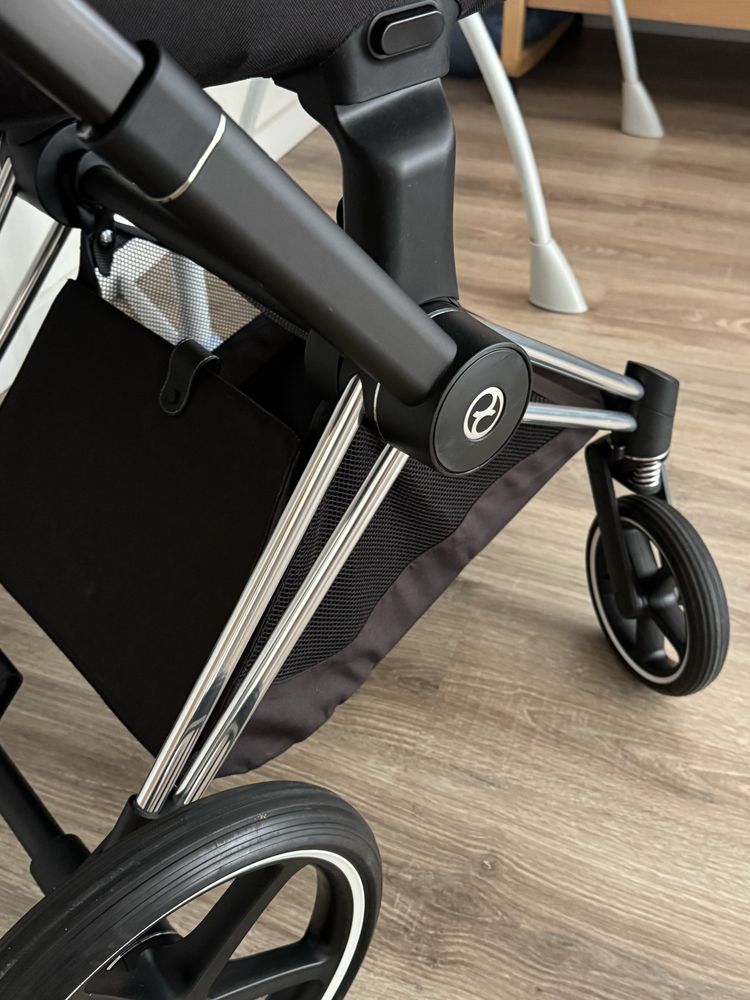 Cybex Priam Khaki Green шасі Chrome Black 4.0