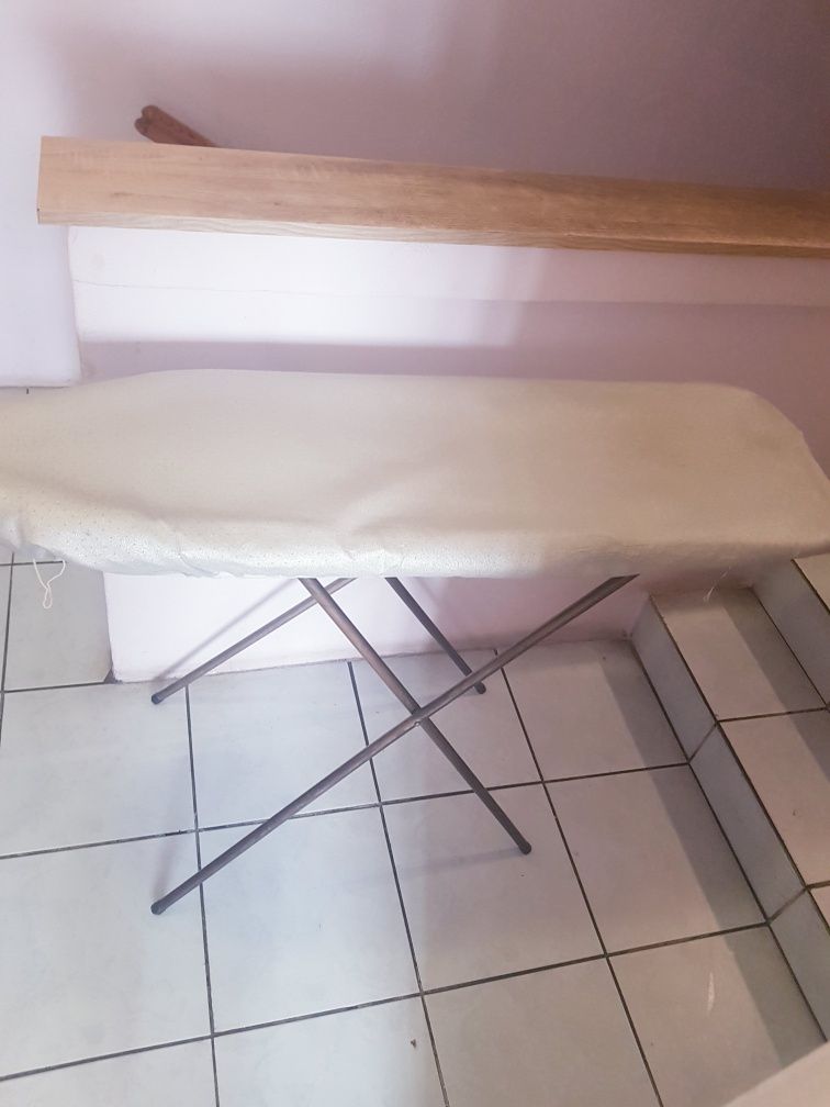Sprzedam deskę do prasowania .
