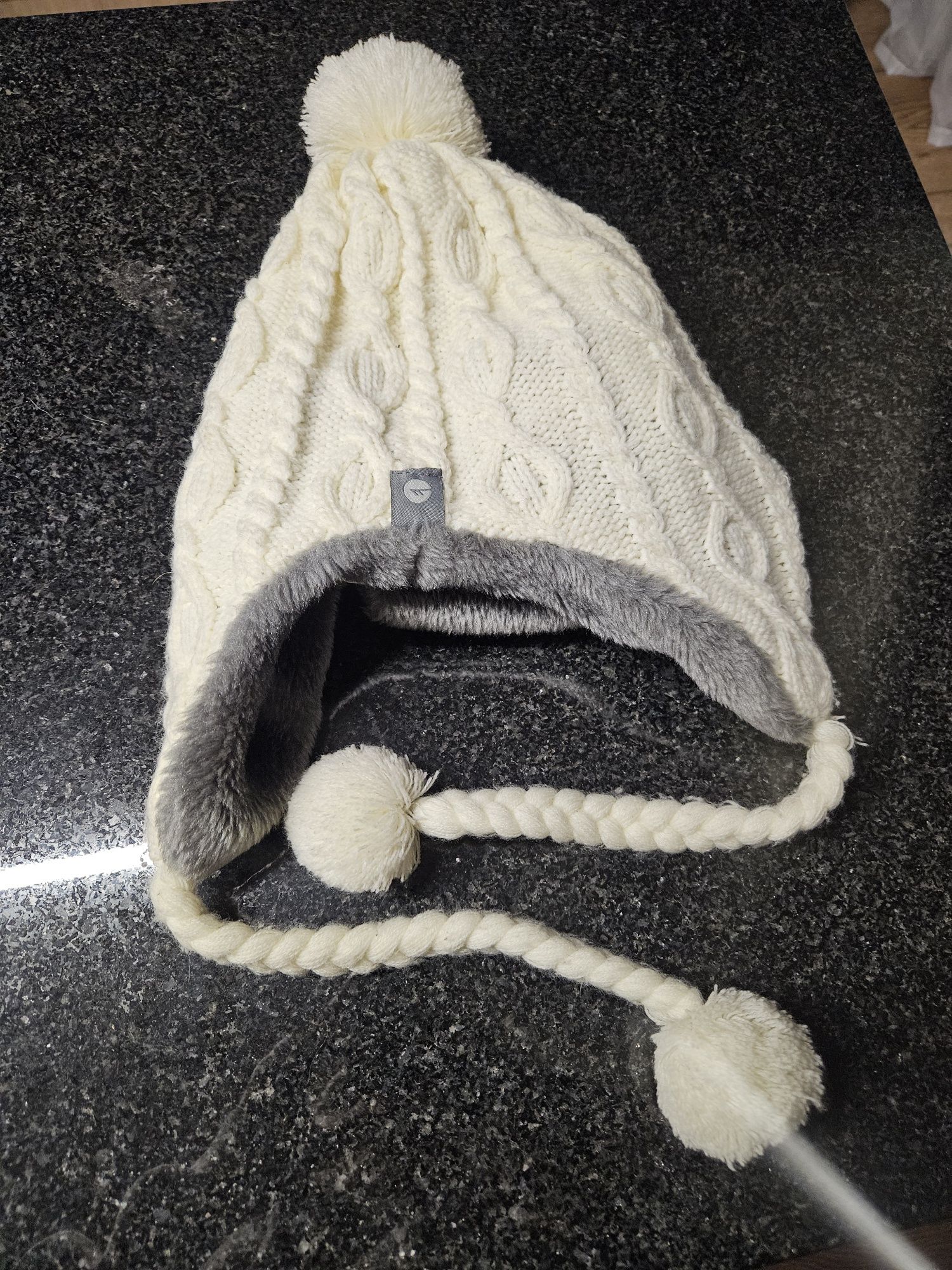 Czapka zimowa hi-tec ciepla