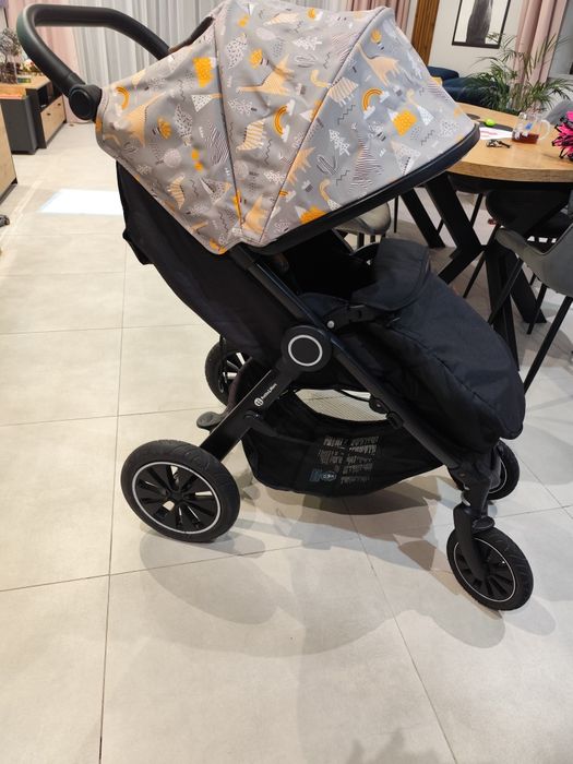 Wózek spacerowy Petite&Mars